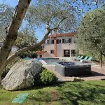 Villa Maruge By Guide Pula