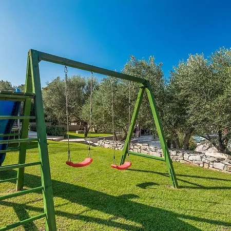 Villa Maruge By Guide *